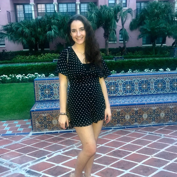 Meet your Posher, Rachel - Picture 3 of 5